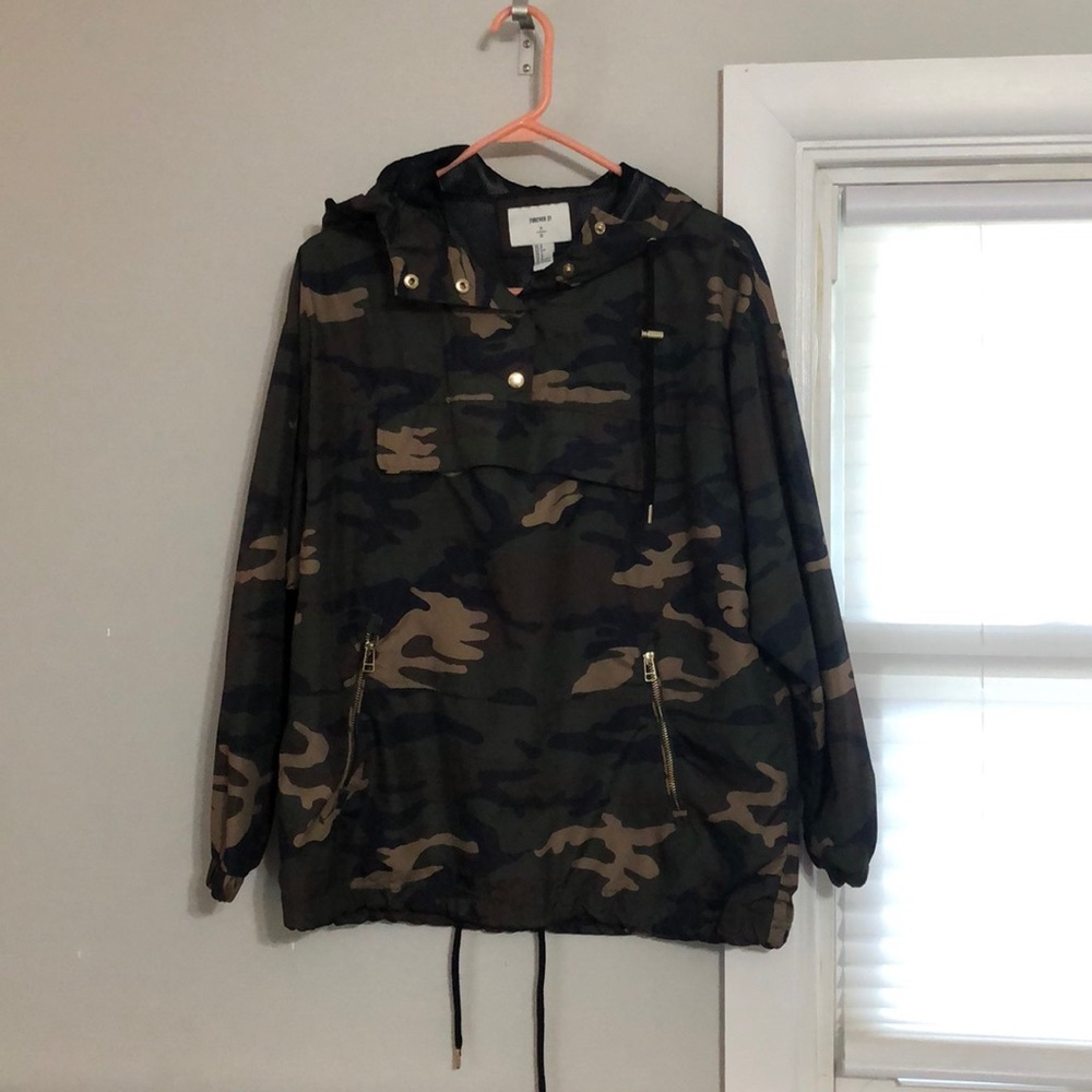 rain jacket/pullover